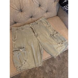 AE cargo shorts
